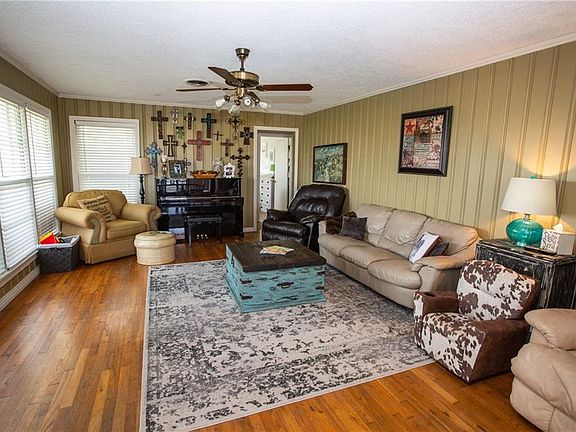2nd image of 1505 County Road 218
