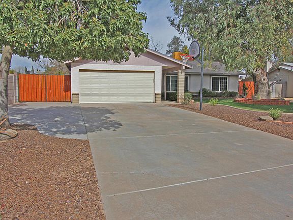 2nd image of 2714 E Villa Maria Dr