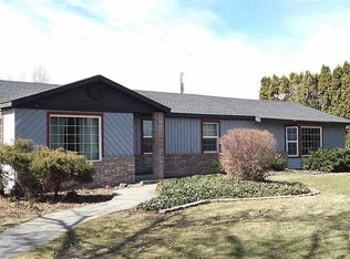 22002 N Pioneer Rd, Prosser, WA 99350