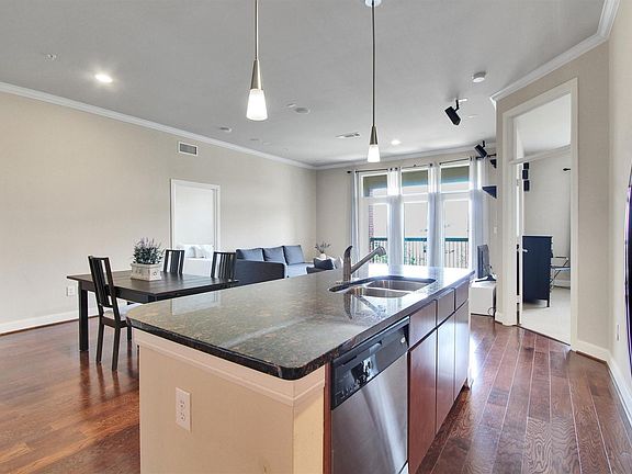 5th image of 300 Saint Joseph Pkwy APT 318