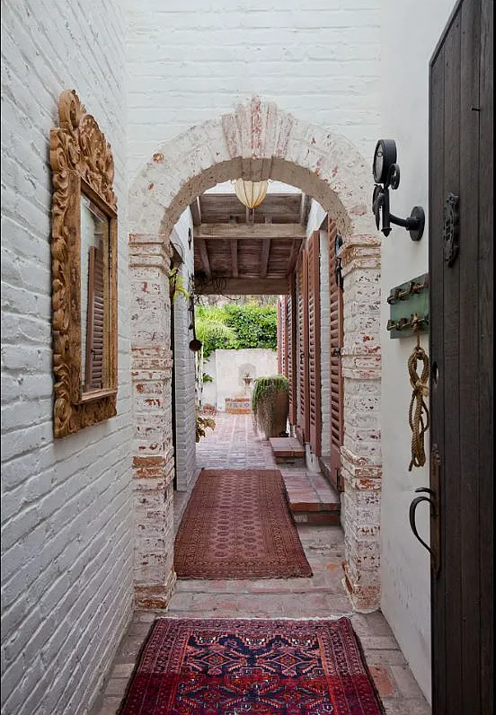 2 bed, 1621 sqft, $12,800 — Photo 2