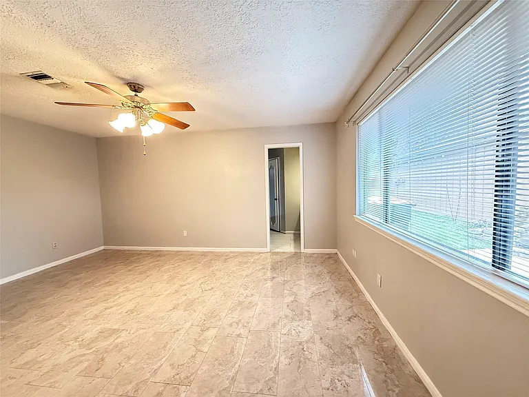 9002 Sabastian Dr — Photo 10