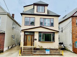 160 W 33rd St, Bayonne, NJ 07002