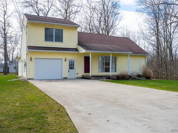 54 Glenwood Ave, Angola, NY 14006