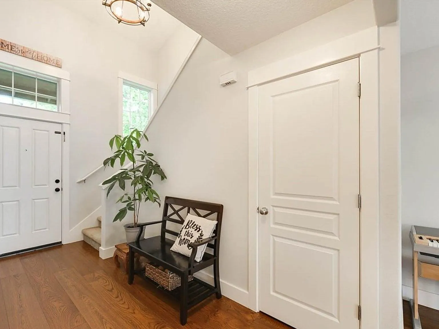 5418 NE 51st Cir — Photo 2