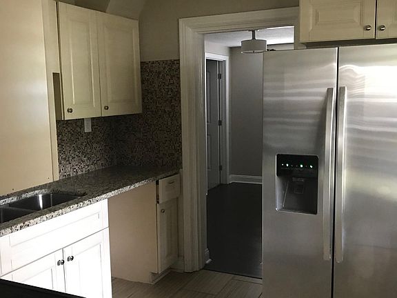 2nd image of 3523 W Paul Ave