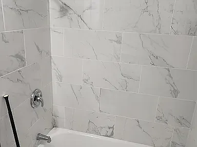 Shower/tub