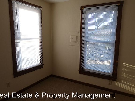 3rd image of 1118 N Douglas St APT B