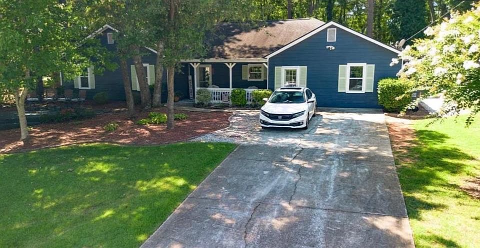 1st image of 120 Oaklake Dr
