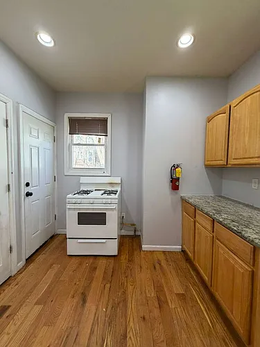 166 Wilkinson Ave Photo 1