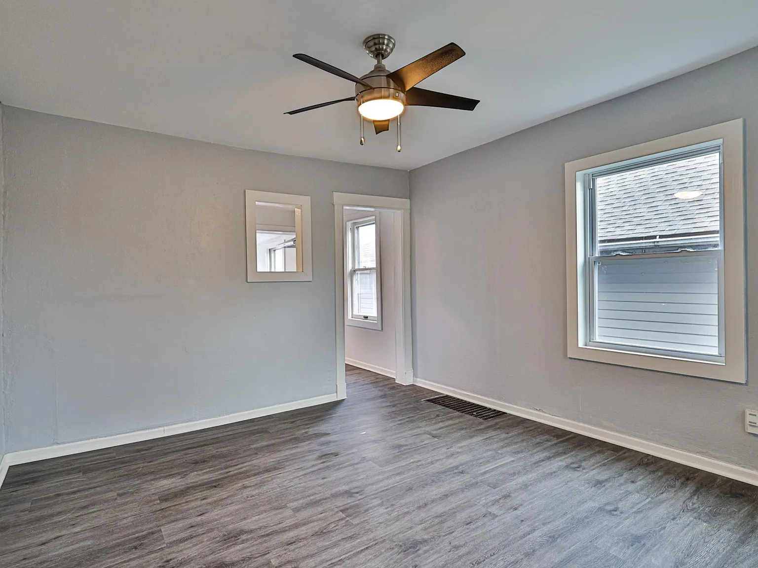 3 bed, 1325 sqft, $1,300 — Photo 3