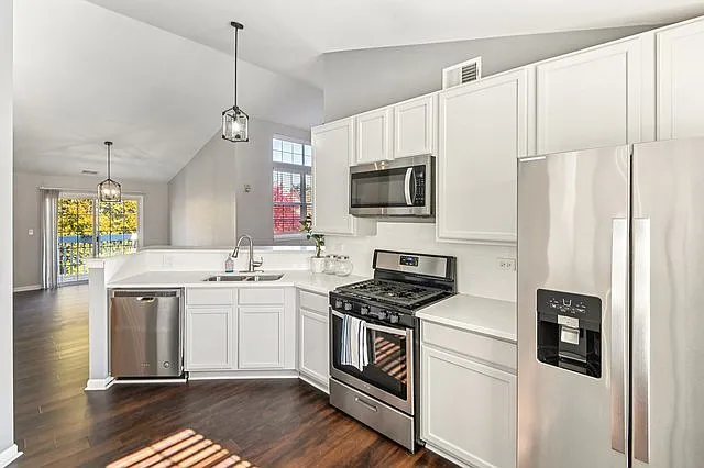 2227 Waterleaf Ct #203 — Photo 8