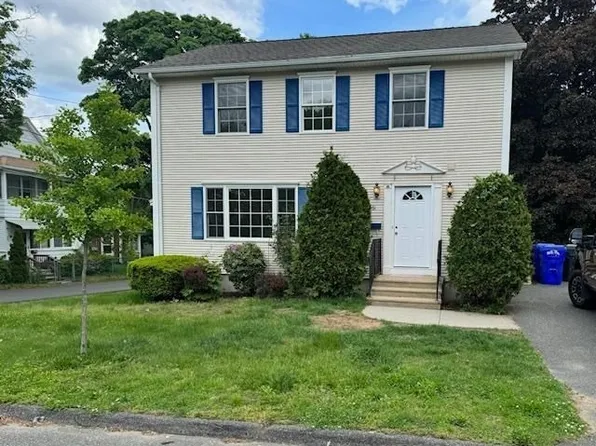 61 Lawe St, Springfield, MA 01151