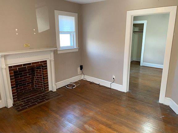 5th image of 921 Brompton St #2