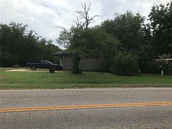 4th image of 104 W Highway 130