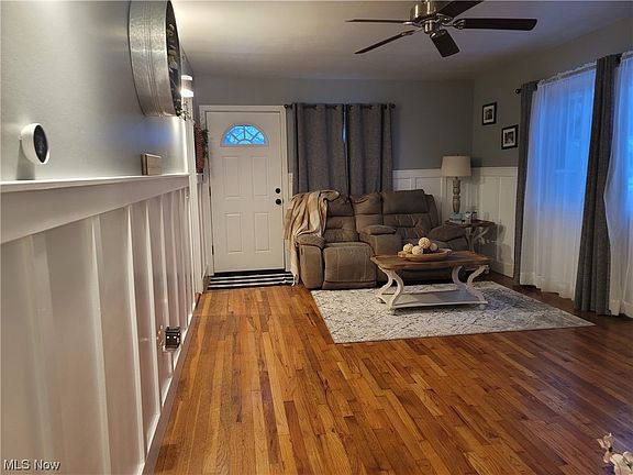 4th image of 325 Marseilles Ave