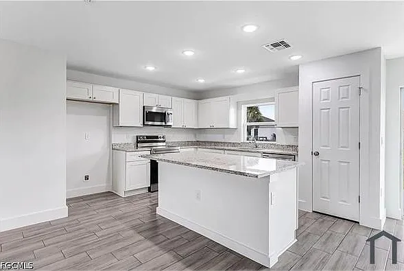 3 bed, 1409 sqft, $2,250 — Photo 3