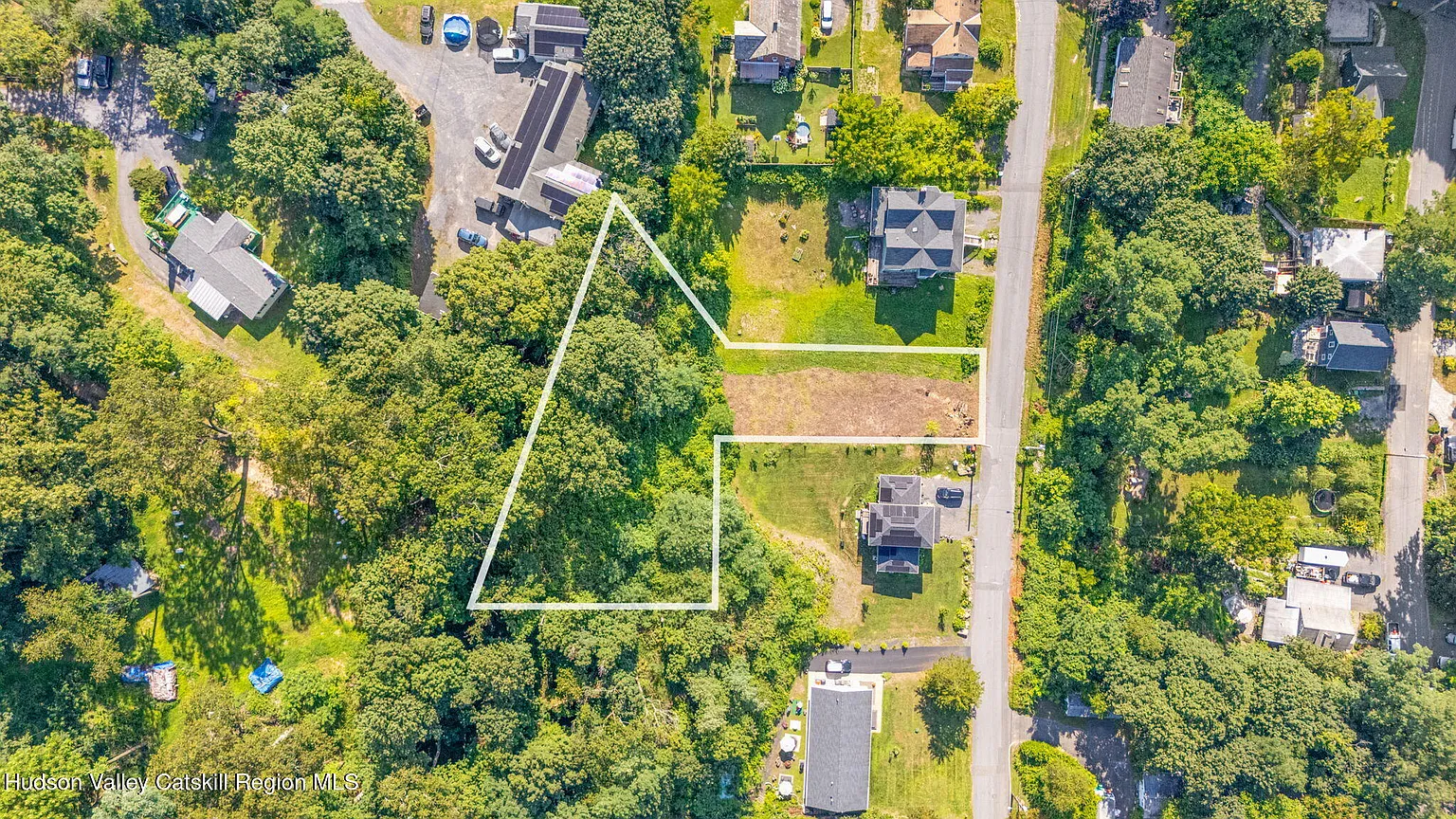 635 Third Avenue photo 1