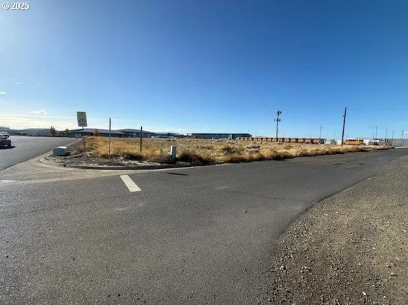 Kelli Blvd, Hermiston, OR 97838