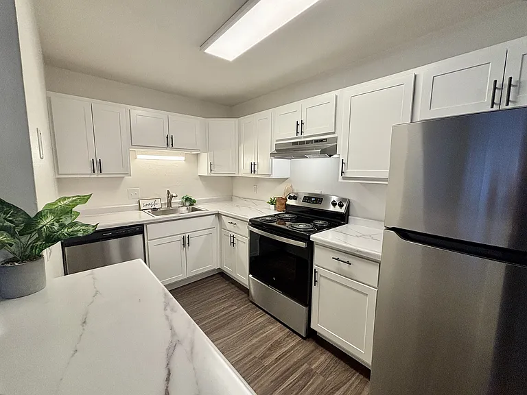 The Ridge Apartments — Photo 12