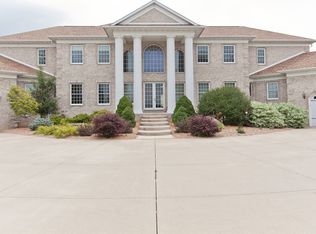 9683 212th Ave, Anamosa, IA 52205