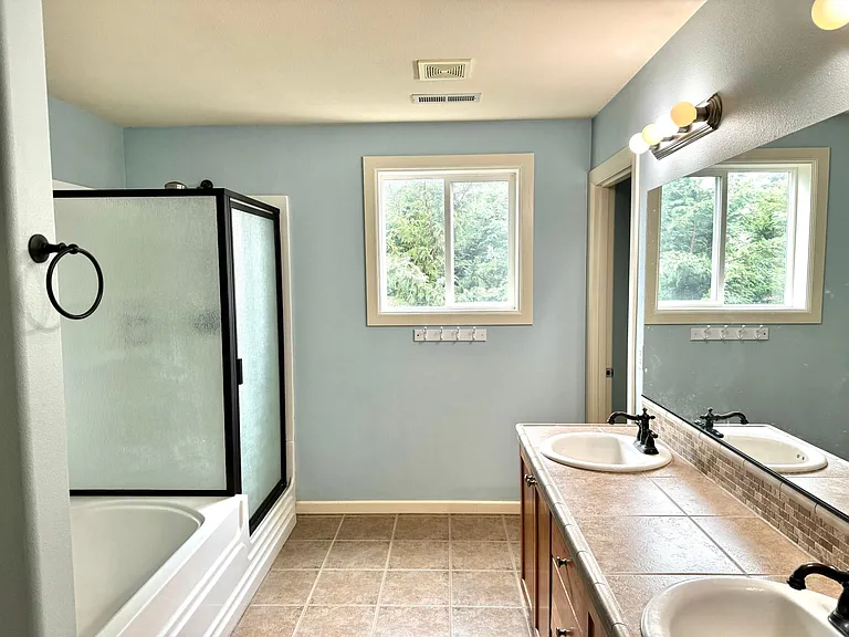5817 NE 59th Ave — Photo 14