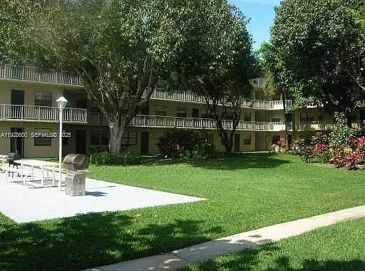 500 NE 2nd St #317 — Photo 1
