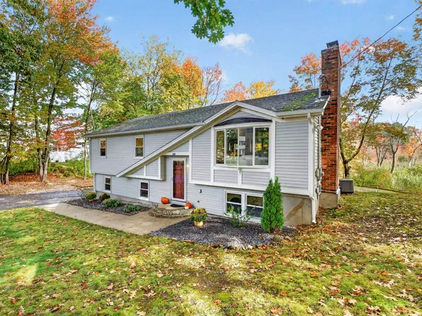 38 Twinbrook Avenue, Salem, NH 03079
