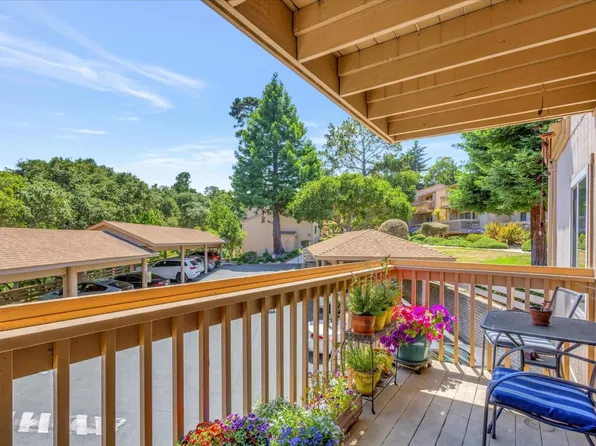 300 Glenwood Cir APT 301, Monterey, CA 93940