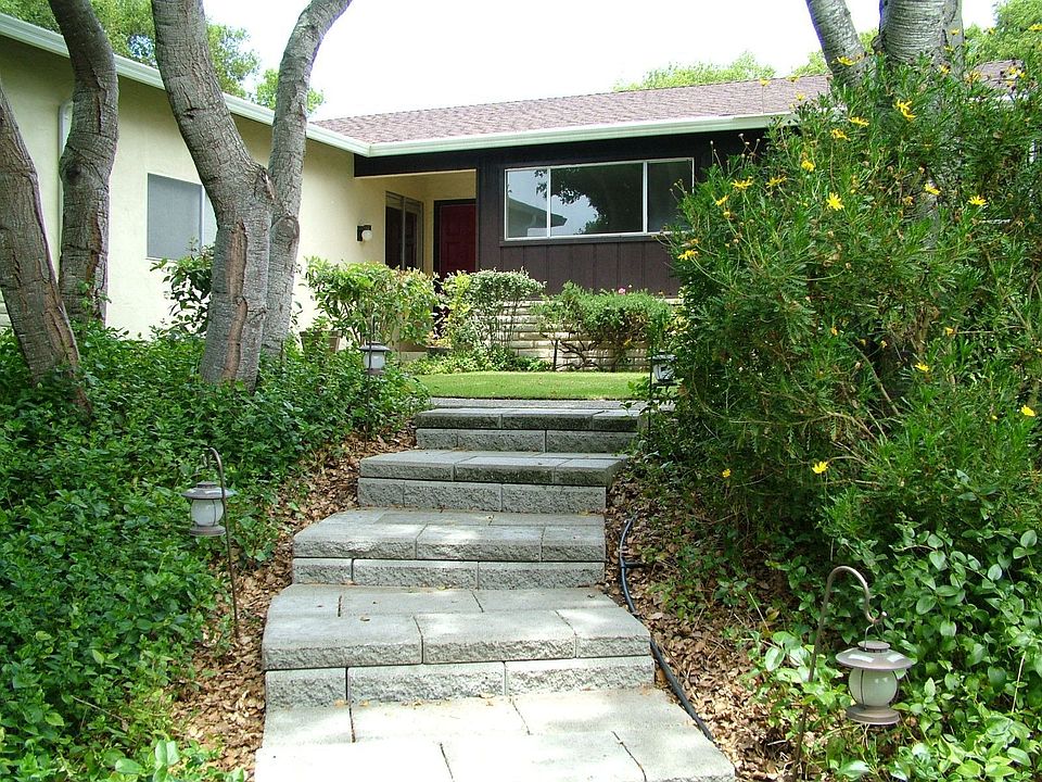 Entry-front of home!