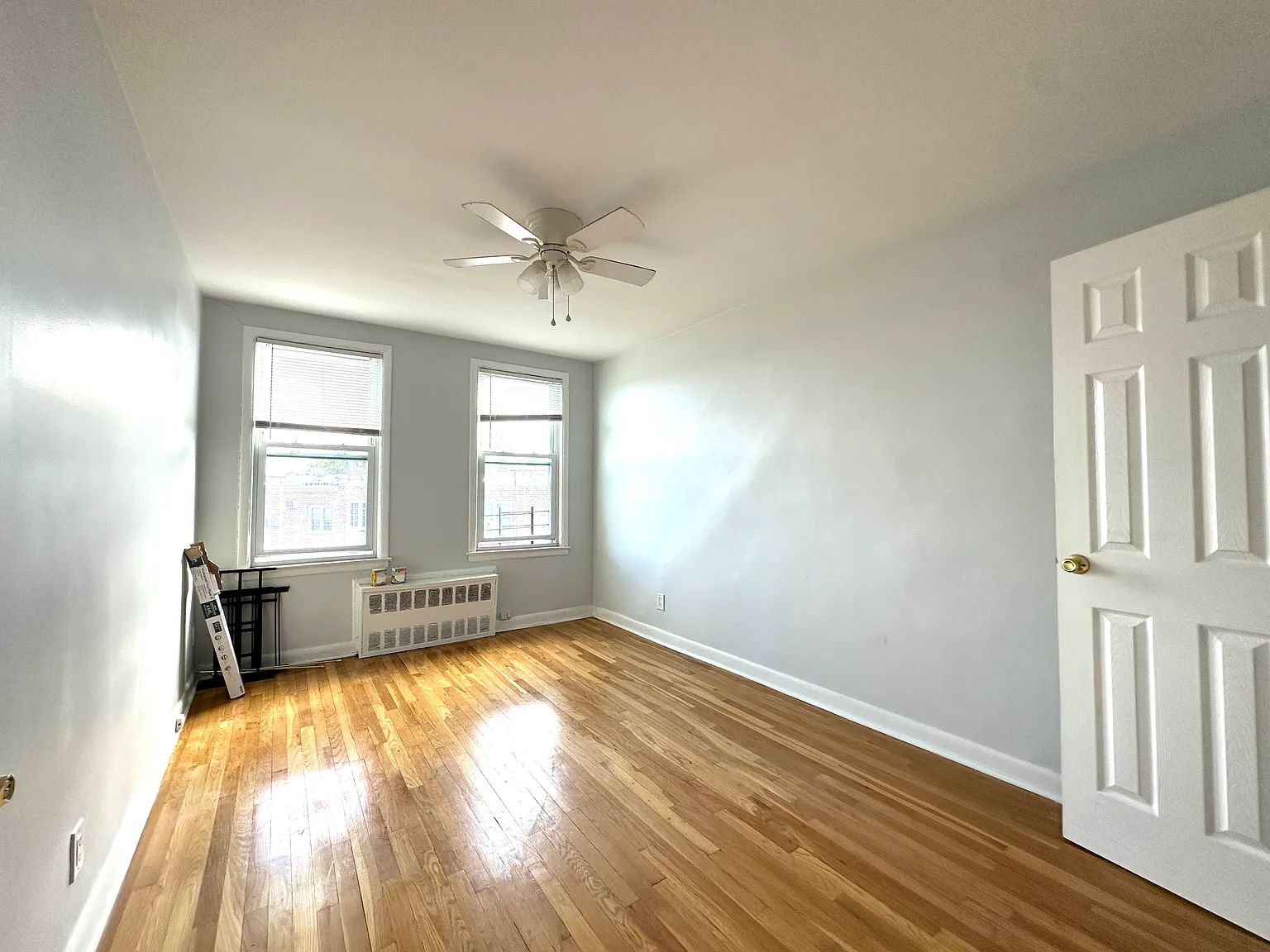 2 bed, 1000 sqft, $3,000 — Photo 3
