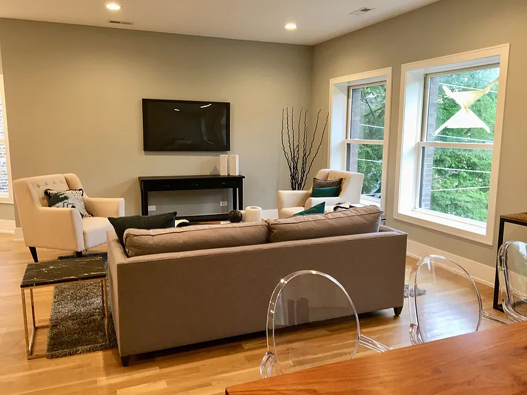 1515 W Sunnyside Ave #2W — Photo 4