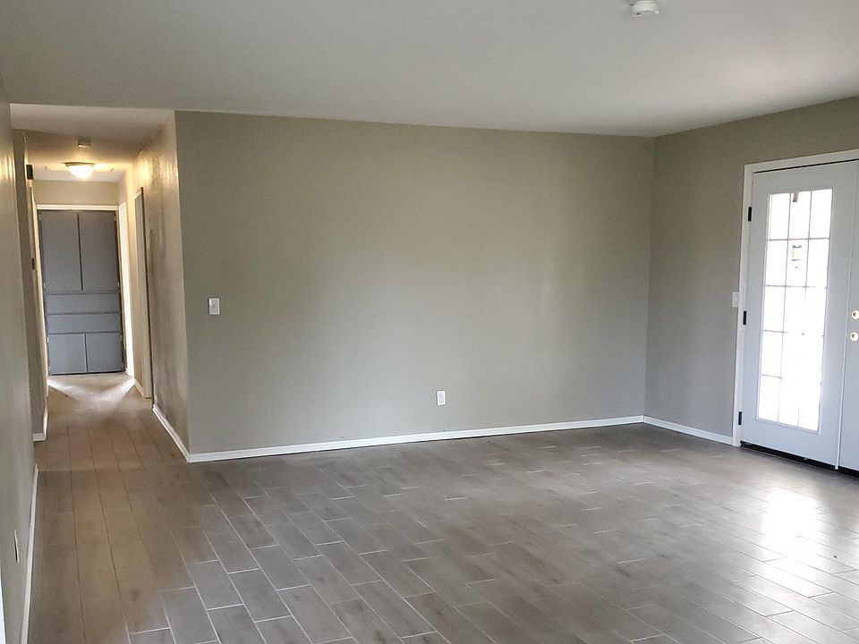 1st image of 8950 NE 52nd St