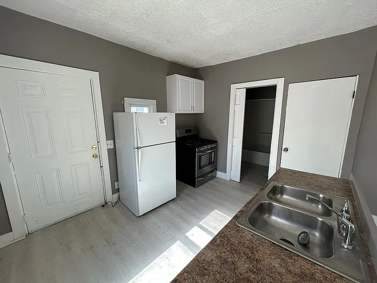 6818 Morgan Ave — Photo 3
