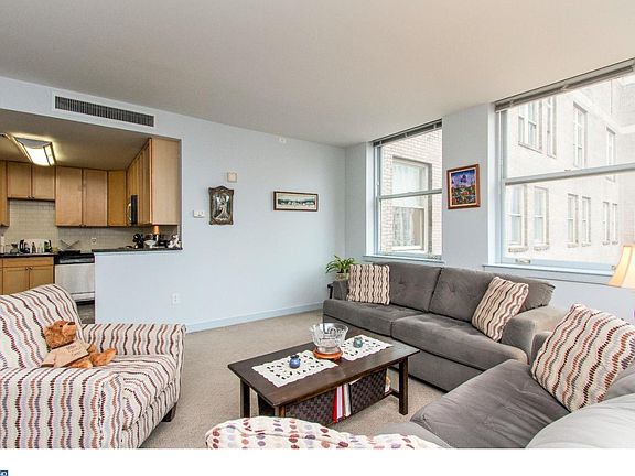 3rd image of 111 S 15th St Penthouse P203