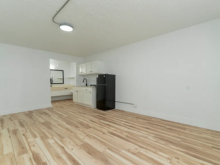 4120 Williams Ave #A — Photo 12
