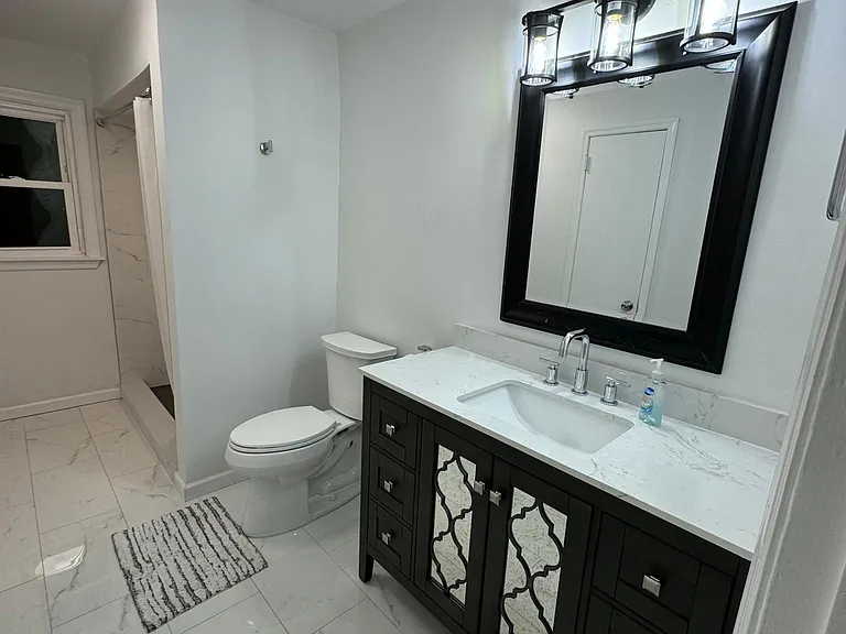 Bathroom 12.4 Ft x 6 Ft