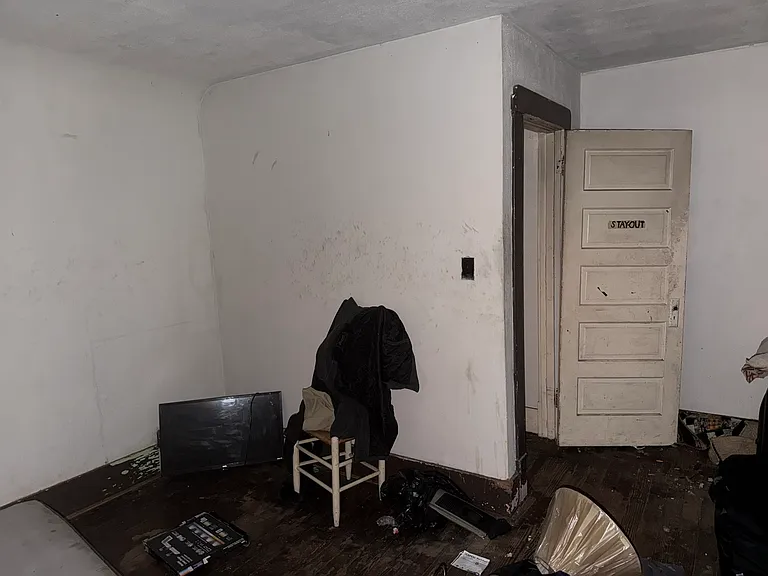 926 S Greenlawn Ave — Photo 14