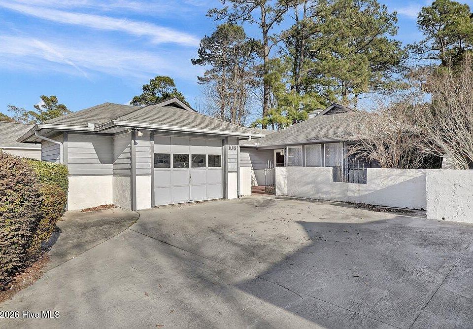 1st image of 108 Bay Tree Circle