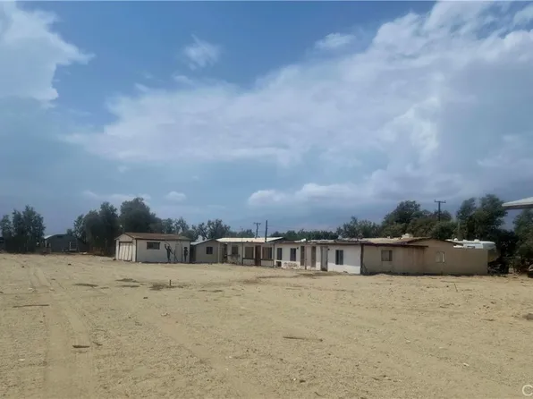17750 Bubbling Wells Rd, Desert Hot Springs, CA 92241