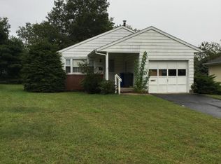 75 Larkspur Ct, Toms River, NJ