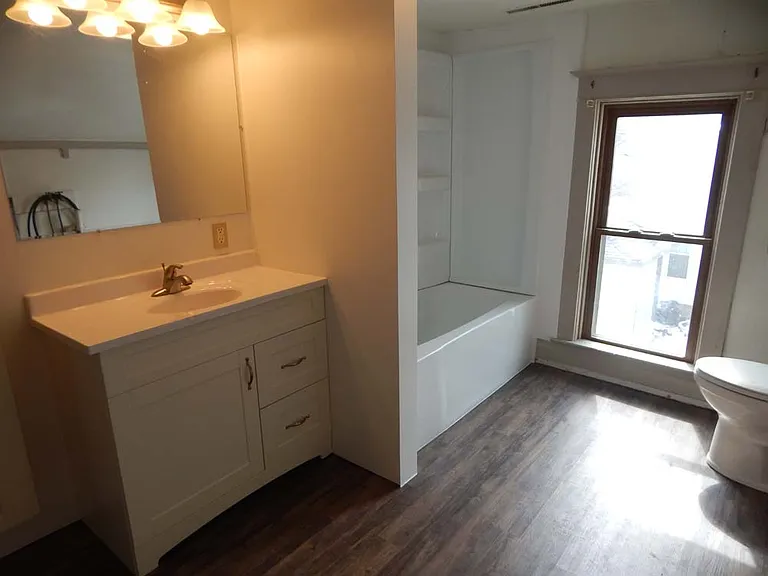 1001 8th Ave #2 — Photo 5
