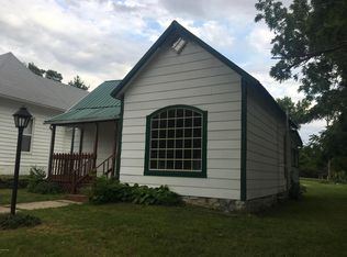 924 W 1st St, Webb City, MO 64870