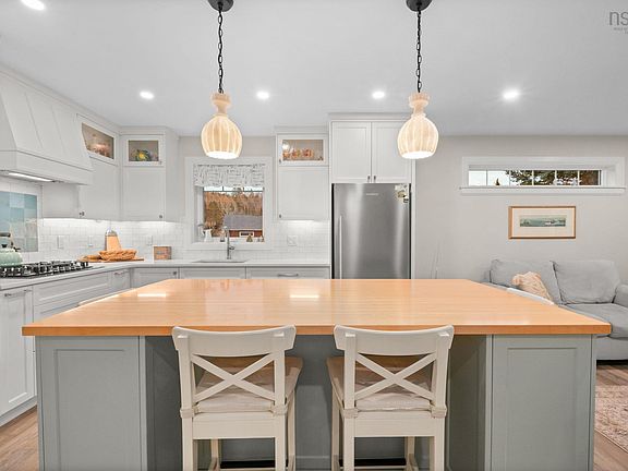 2nd image of 21 Tanner Frederick Rd