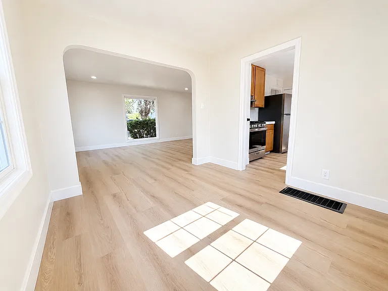 663 Pierce St — Photo 11