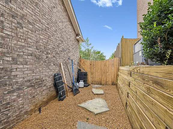 5th image of 1228 Habersham Way