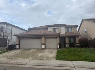 8825 Skyles Way, Sacramento, CA 95828