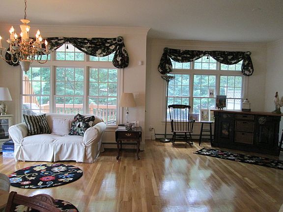 Living Room/Dining Roo combo