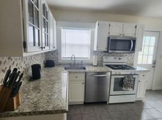 219 Pershing Pkwy, Mineola, NY 11501