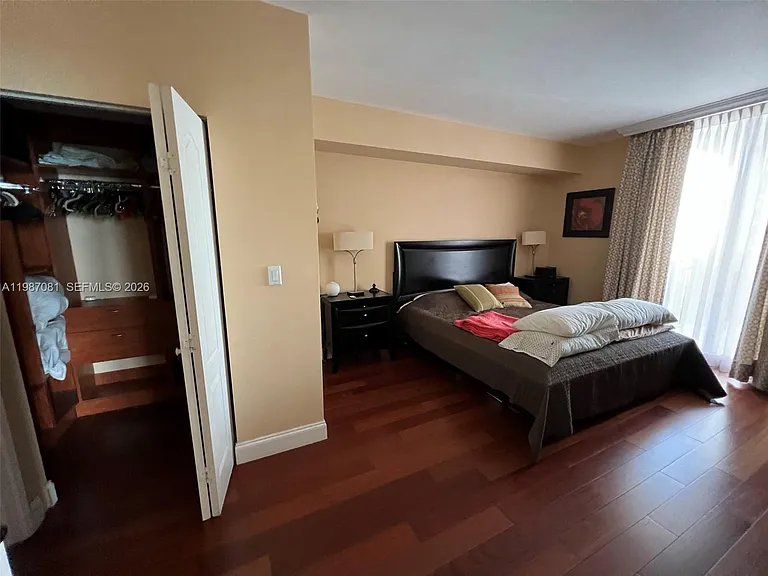 17555 Atlantic Blvd #1207 — Photo 8